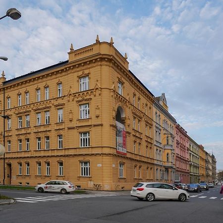 Lucy'S Apartments Оломоуц Экстерьер фото